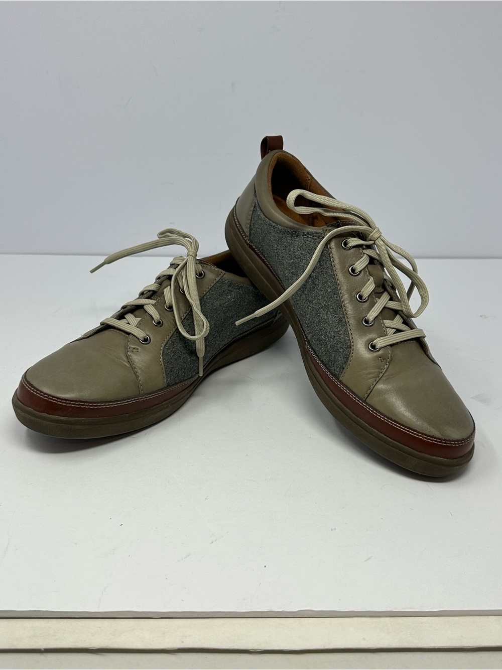 Rockport Women's Sz 9 Cobb Hill Bailee Sneaker Charcoal Felt/Lthr CI9523 Oxford